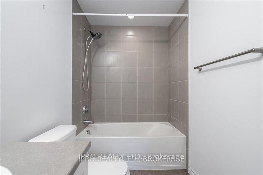 Photo 15 of Unit 301, 427 Aberdeen Avenue, Hamilton, Kirkendall — HOMEH