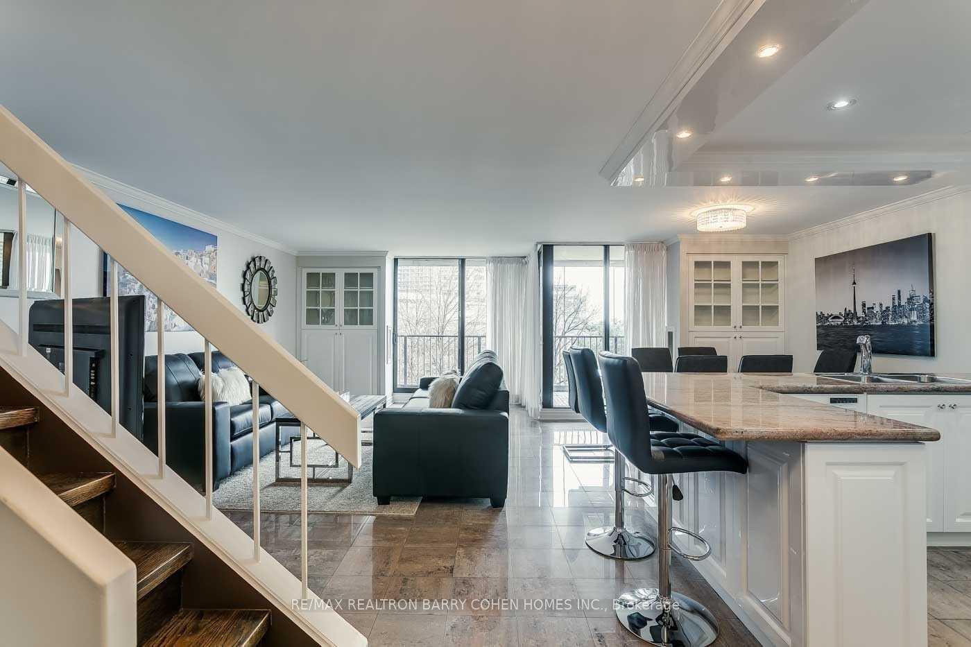 Photo 5 of Unit 503, 33 Harbour Square, Toronto, Waterfront Communities — HOMEH