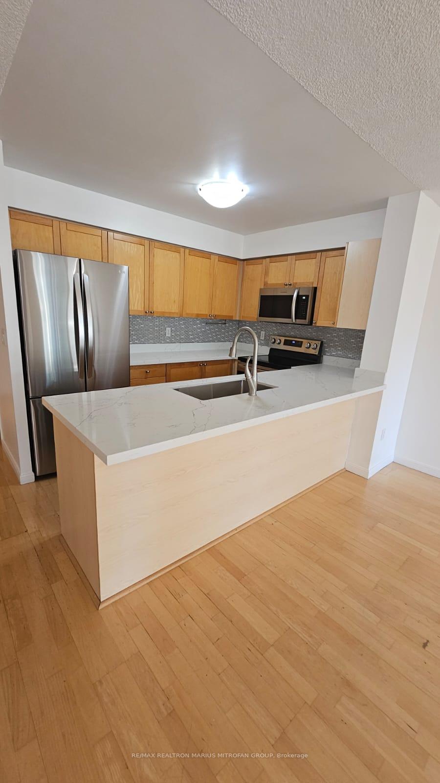 Photo 5 of Unit 605, 330 Adelaide Street E, Toronto, Moss Park — HOMEH