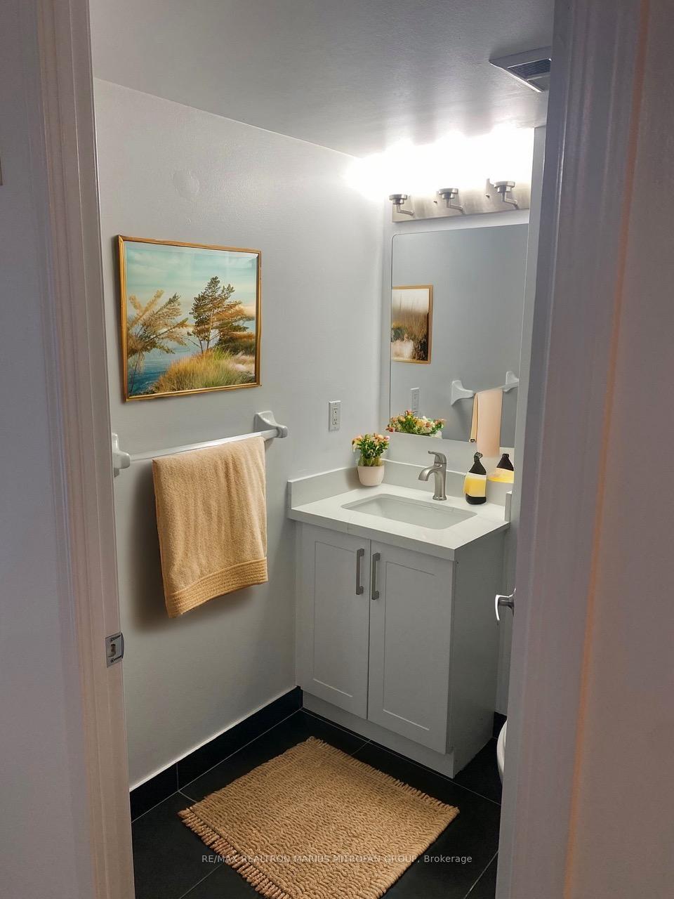 Photo 8 of Unit 605, 330 Adelaide Street E, Toronto, Moss Park — HOMEH