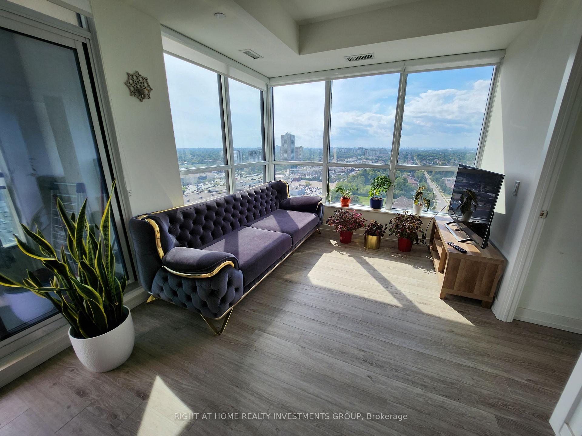 Photo 5 of Unit 2008, 1 Grandview Avenue, Markham, Thornhill — HOMEH