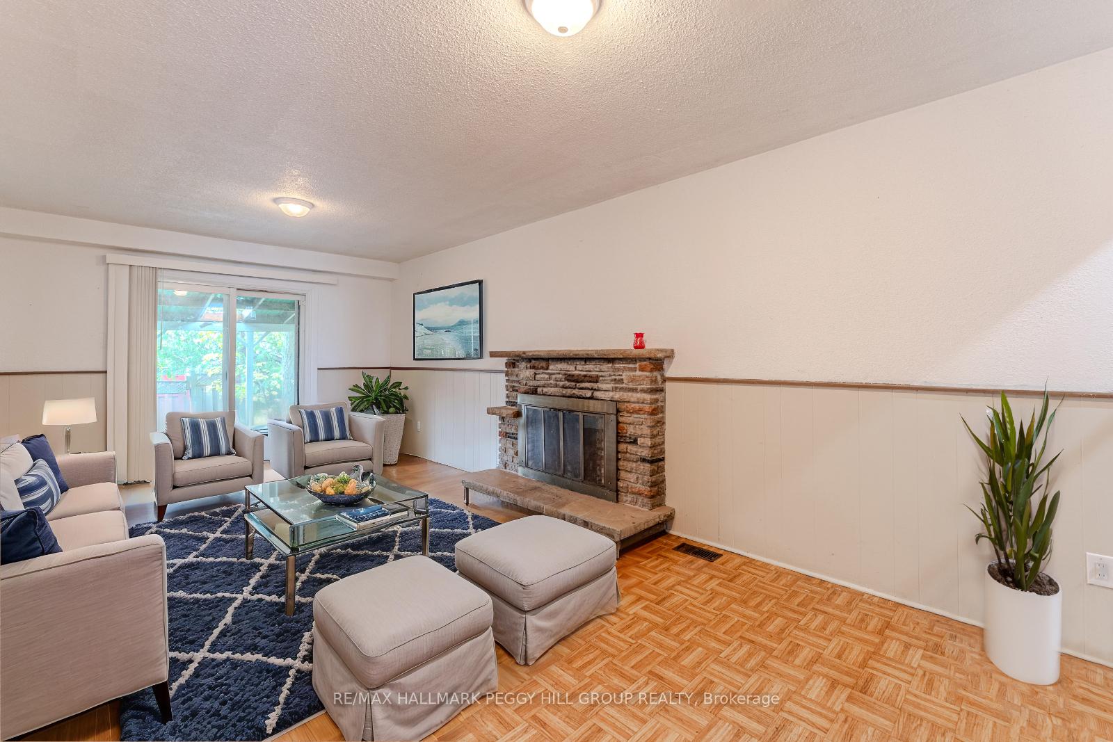 Photo 5 of 70 Highcroft Road, Barrie, Allandale Heights — HOMEH