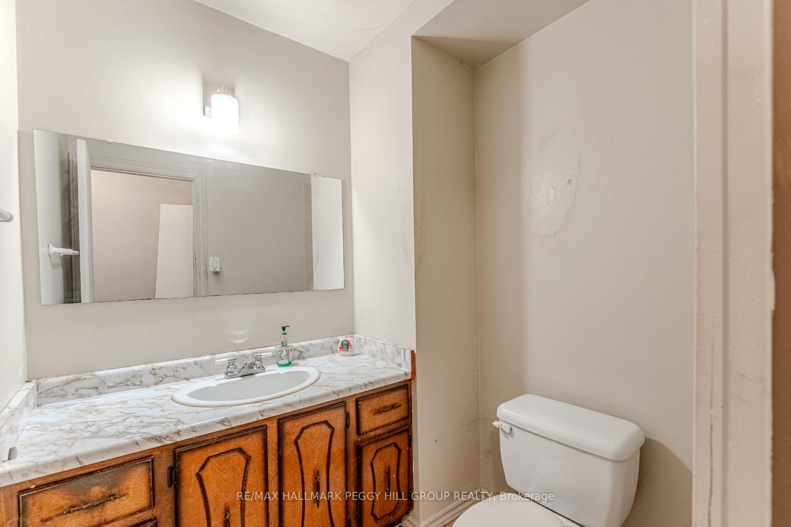 Photo 7 of 70 Highcroft Road, Barrie, Allandale Heights — HOMEH