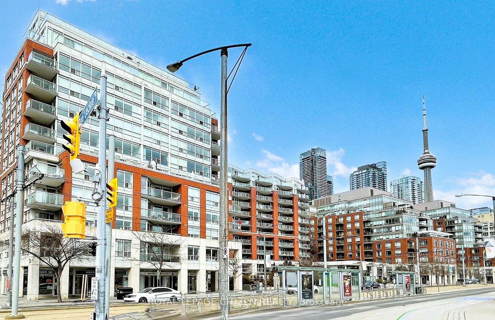 Photo 1 of Unit 427, 550 Queens Quay, Toronto, Waterfront Communities — HOMEH