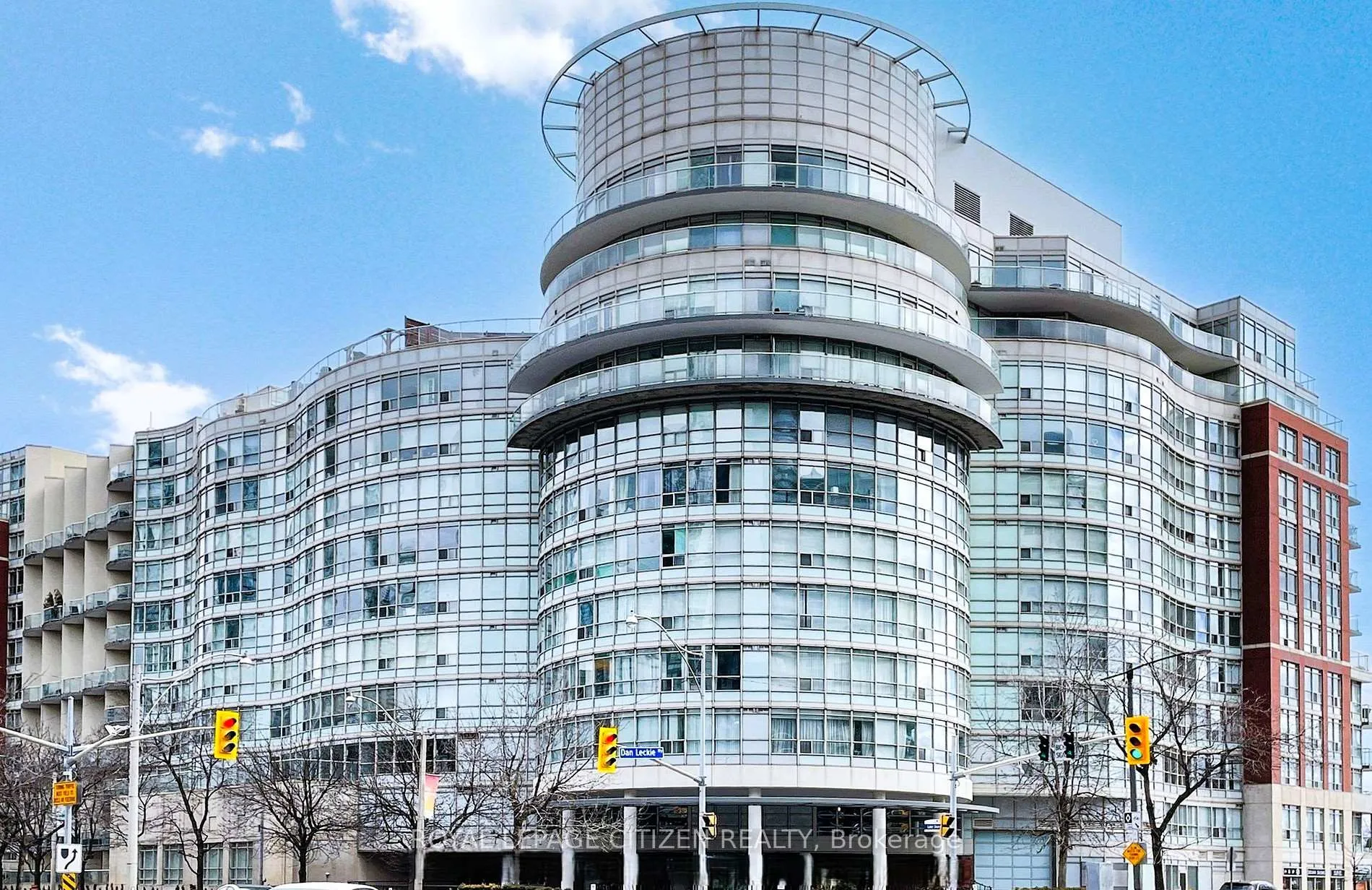 Photo 2 of Unit 427, 550 Queens Quay, Toronto, Waterfront Communities — HOMEH