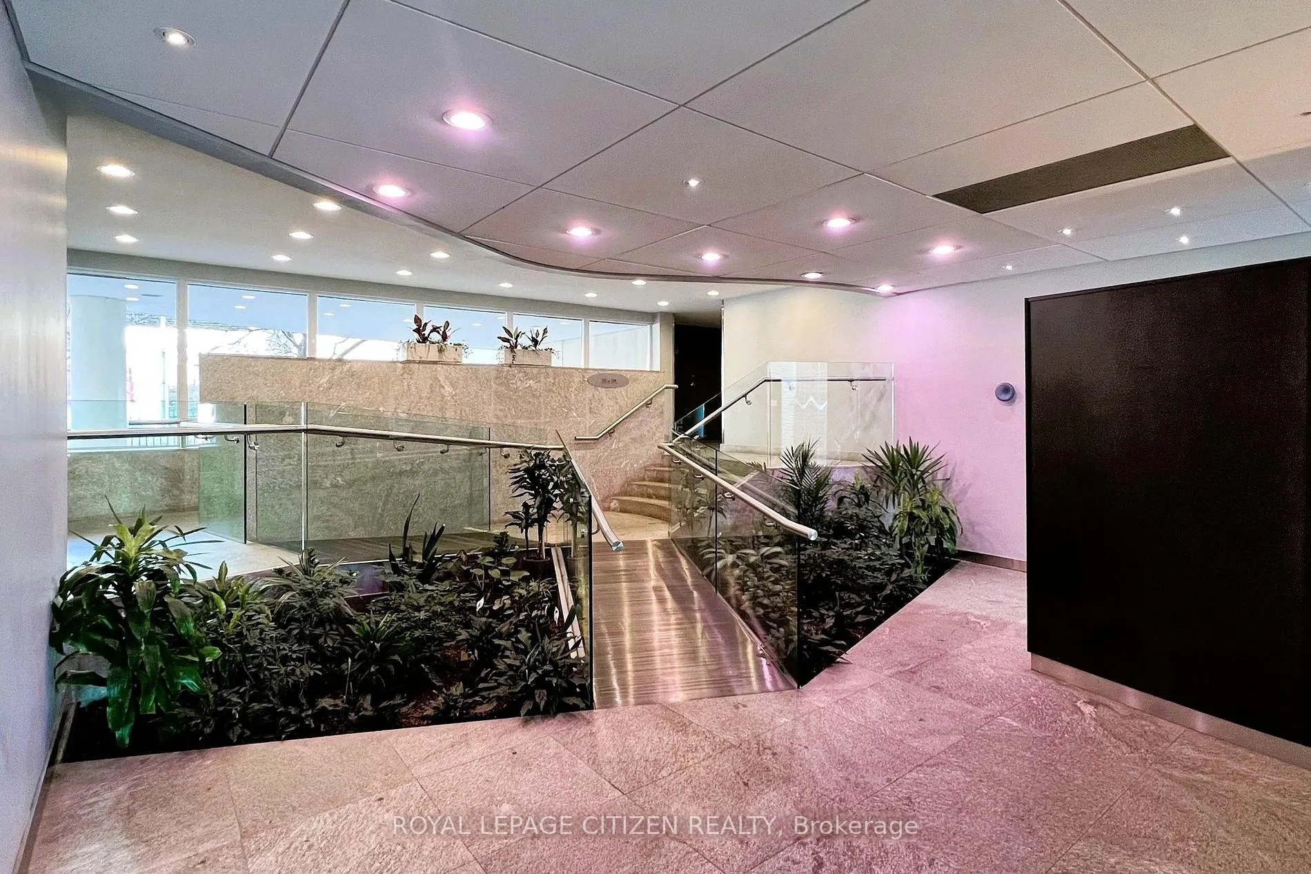 Photo 7 of Unit 427, 550 Queens Quay, Toronto, Waterfront Communities — HOMEH