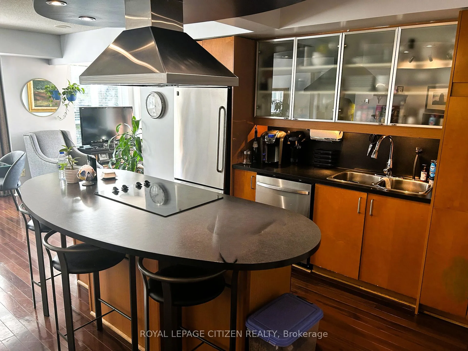 Photo 12 of Unit 427, 550 Queens Quay, Toronto, Waterfront Communities — HOMEH