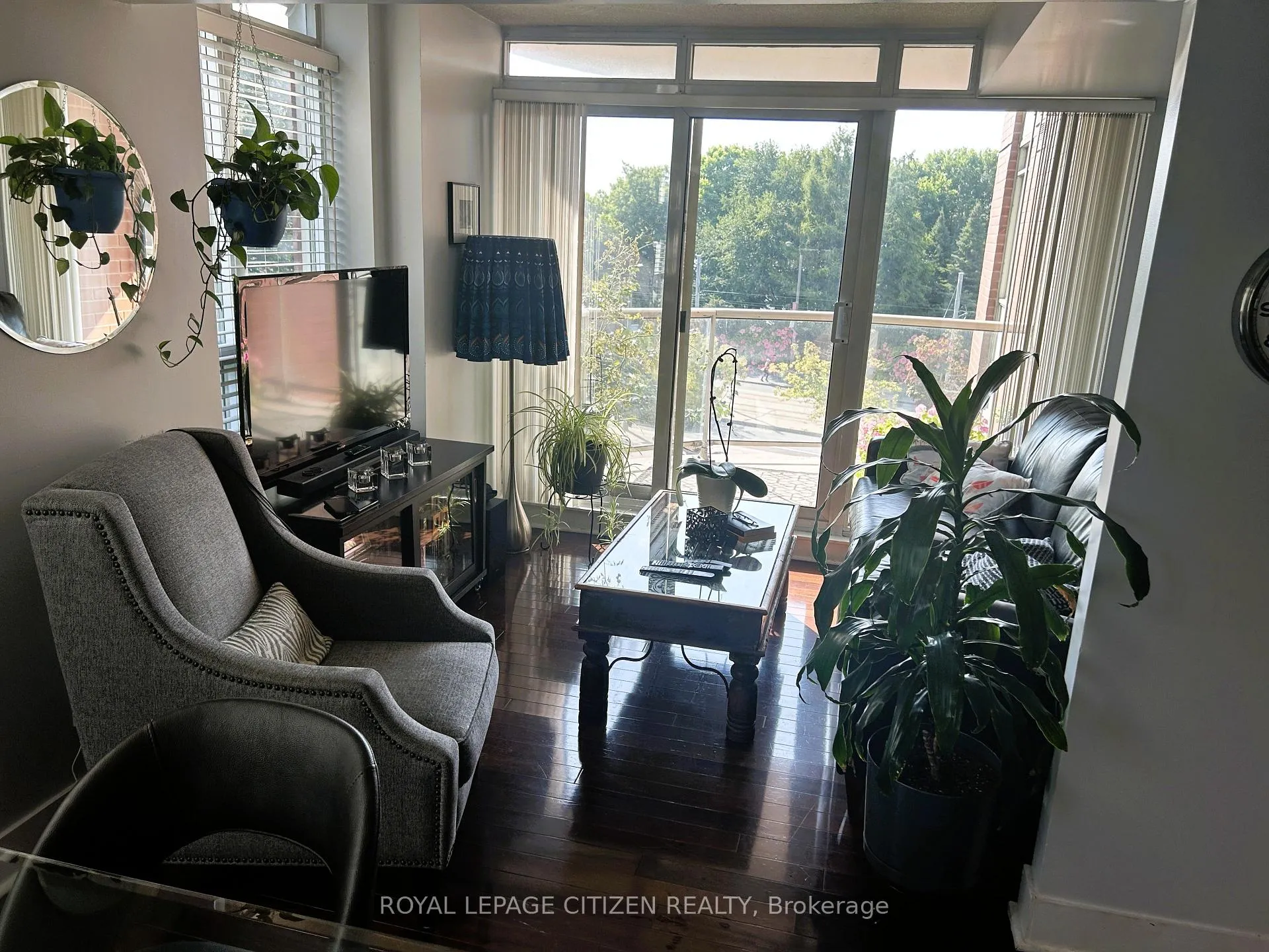 Photo 17 of Unit 427, 550 Queens Quay, Toronto, Waterfront Communities — HOMEH