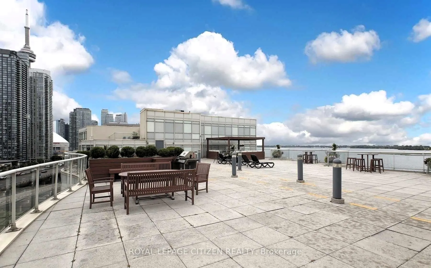 Photo 45 of Unit 427, 550 Queens Quay, Toronto, Waterfront Communities — HOMEH