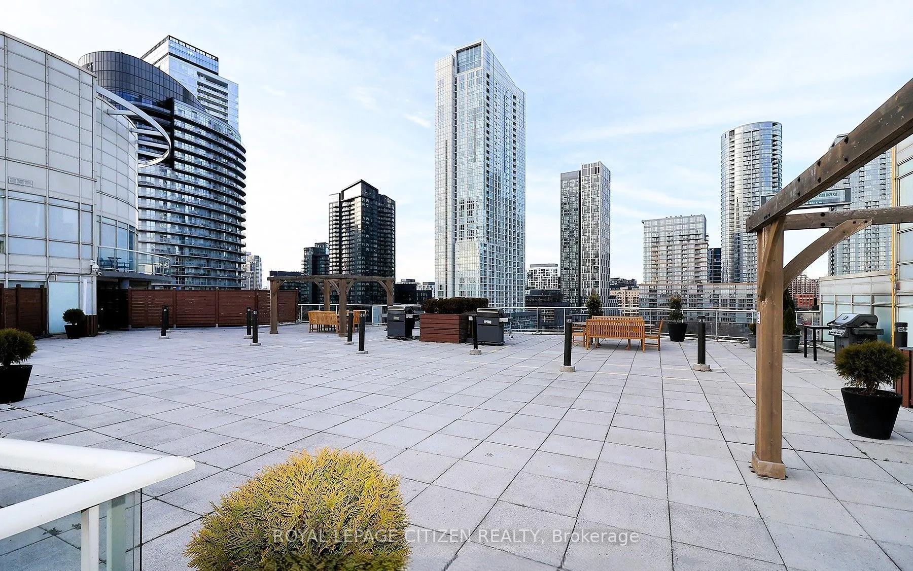 Photo 48 of Unit 427, 550 Queens Quay, Toronto, Waterfront Communities — HOMEH