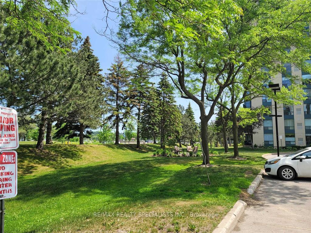 Photo 19 of Unit 206, 75 Ellen Street, Barrie, City Centre — HOMEH