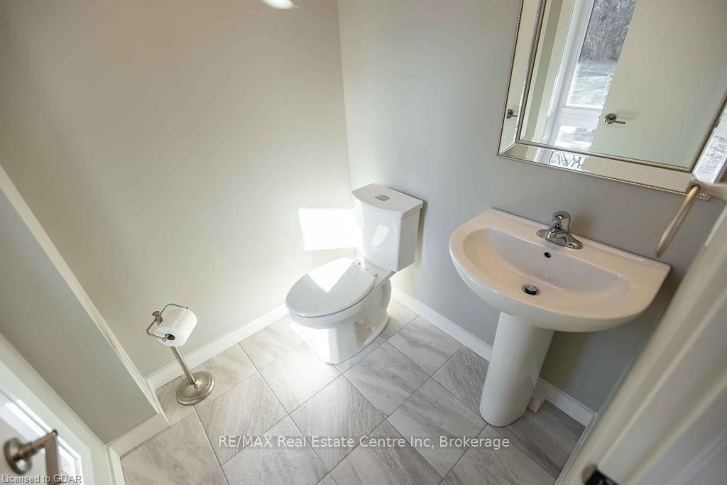 Photo 8 of Unit 11, 83 Beechwood Avenue, Guelph, Junction/Onward Willow — HOMEH