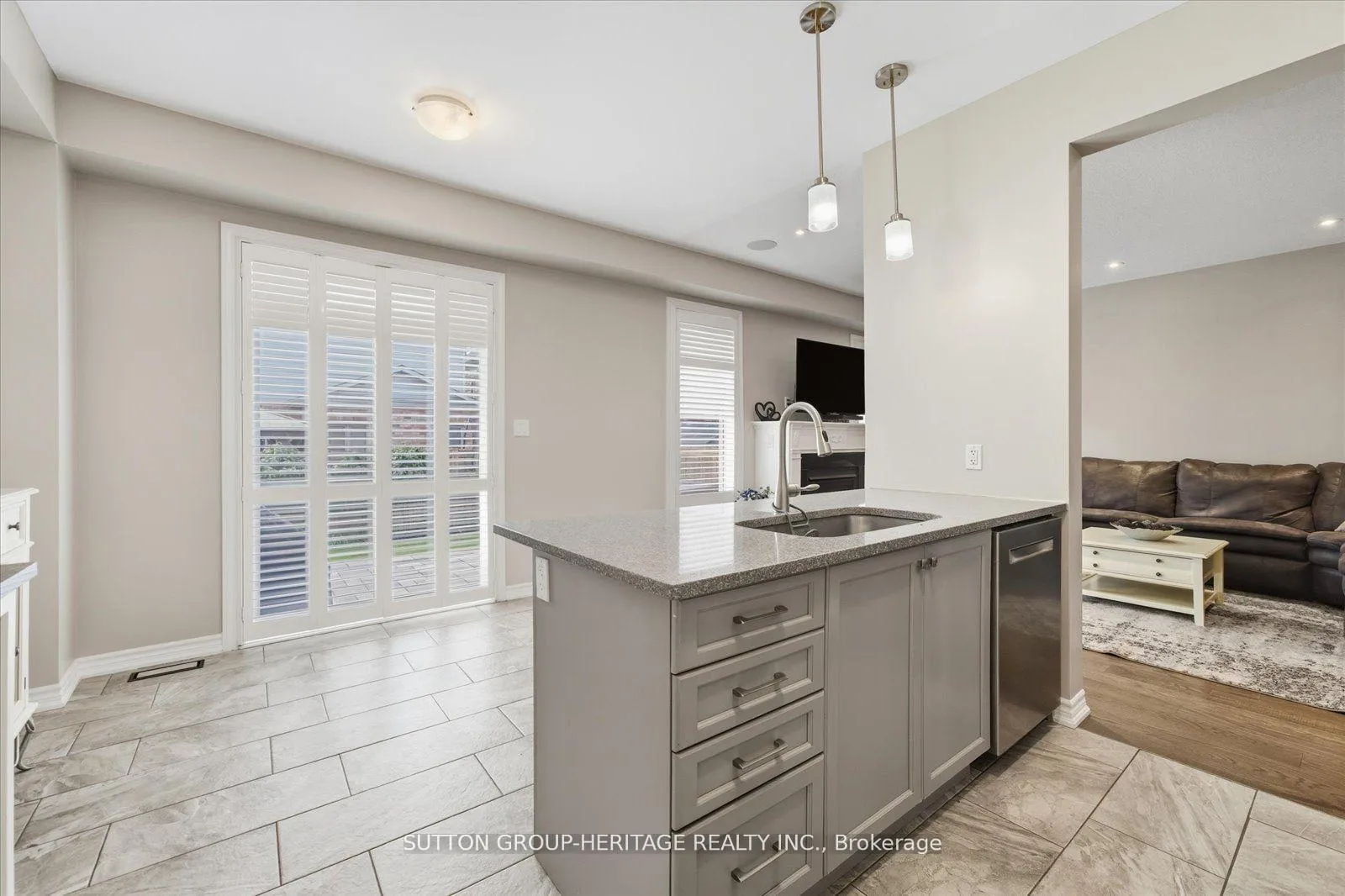 Photo 18 of 88 Roy Nichols Drive, Clarington, Courtice — HOMEH
