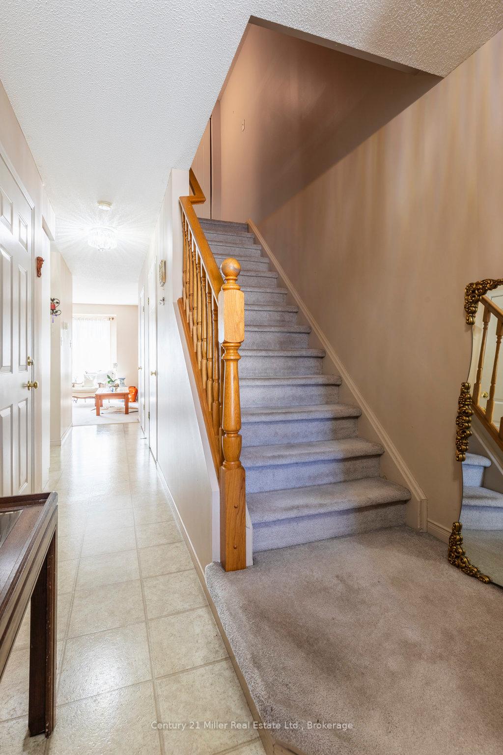 Photo 5 of Unit 45, 920 Edinburgh Road S, Guelph, Kortright West — HOMEH