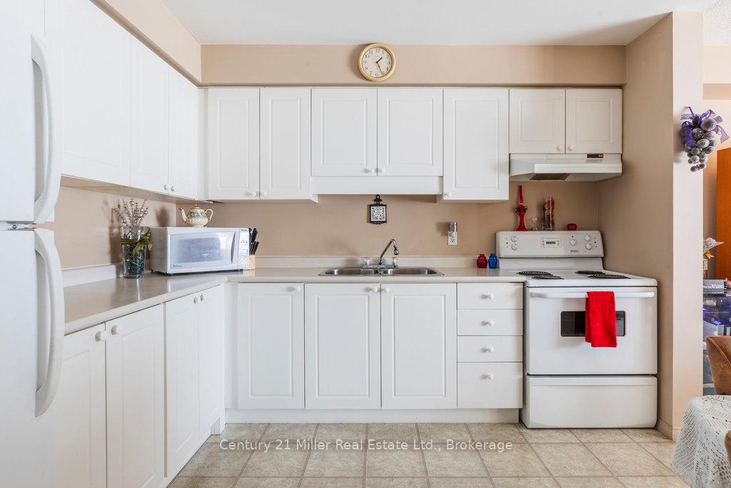 Photo 13 of Unit 45, 920 Edinburgh Road S, Guelph, Kortright West — HOMEH