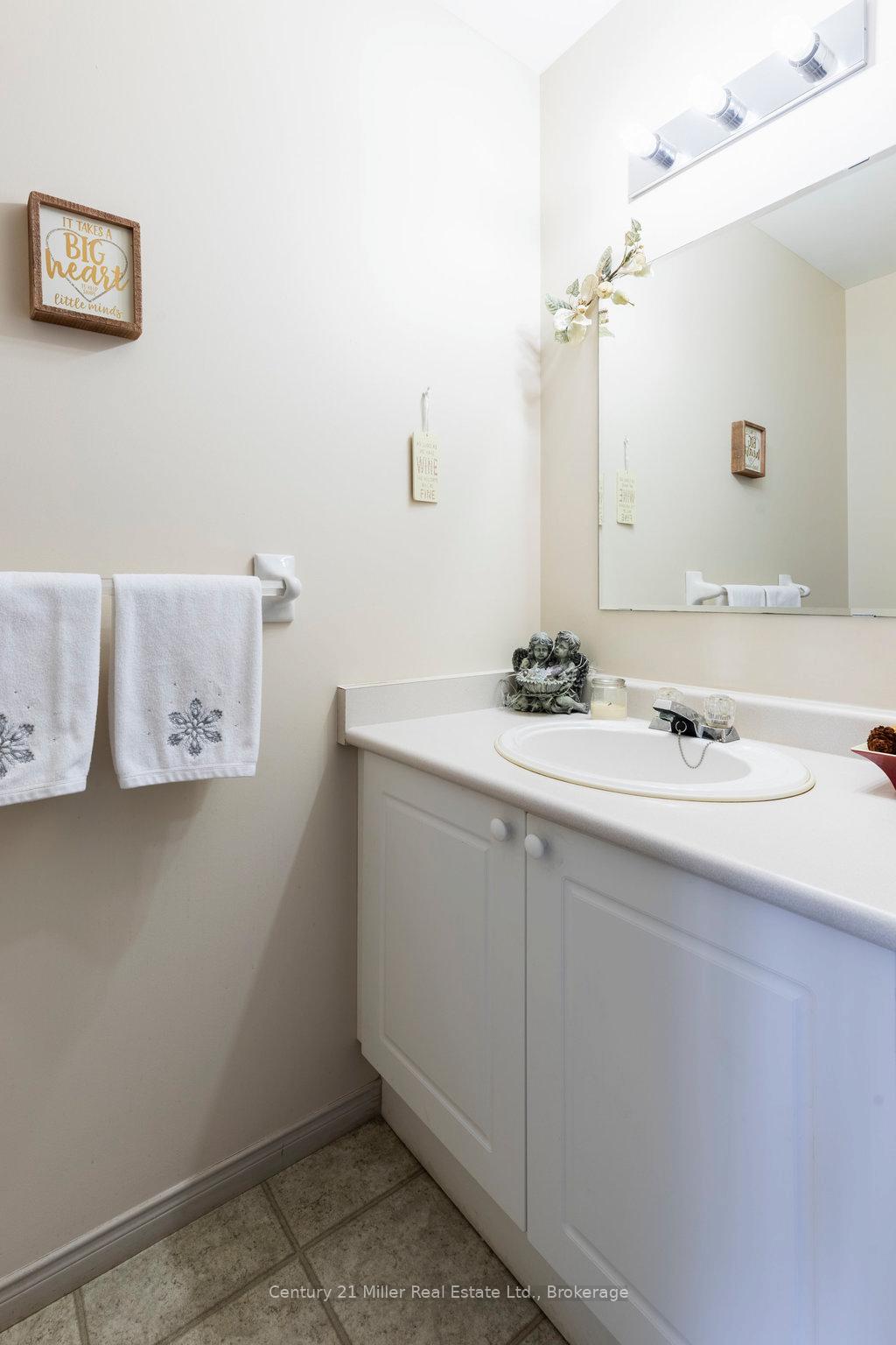 Photo 15 of Unit 45, 920 Edinburgh Road S, Guelph, Kortright West — HOMEH