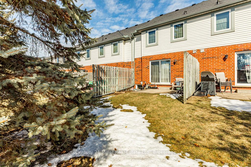 Photo 32 of Unit 45, 920 Edinburgh Road S, Guelph, Kortright West — HOMEH