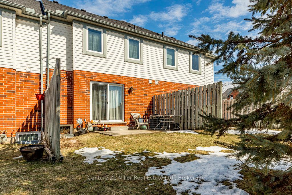 Photo 34 of Unit 45, 920 Edinburgh Road S, Guelph, Kortright West — HOMEH