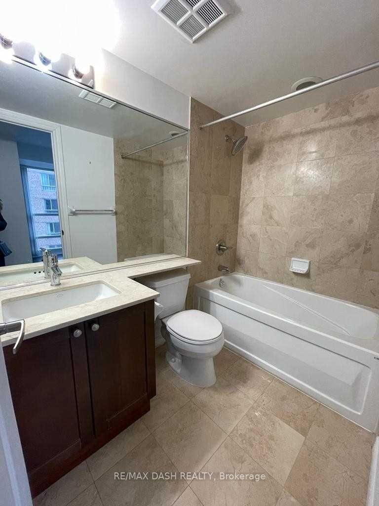 Photo 4 of Unit 1705, 761 Bay Street, Toronto, Bay Street Corridor — HOMEH