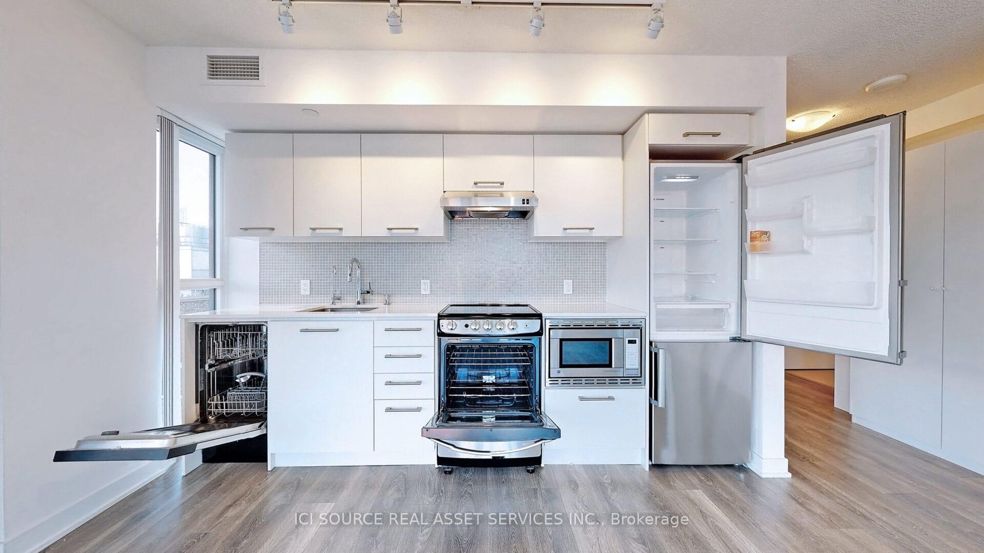 Photo 8 of Unit 1408, 87 Peter Street, Toronto, Waterfront Communities — HOMEH