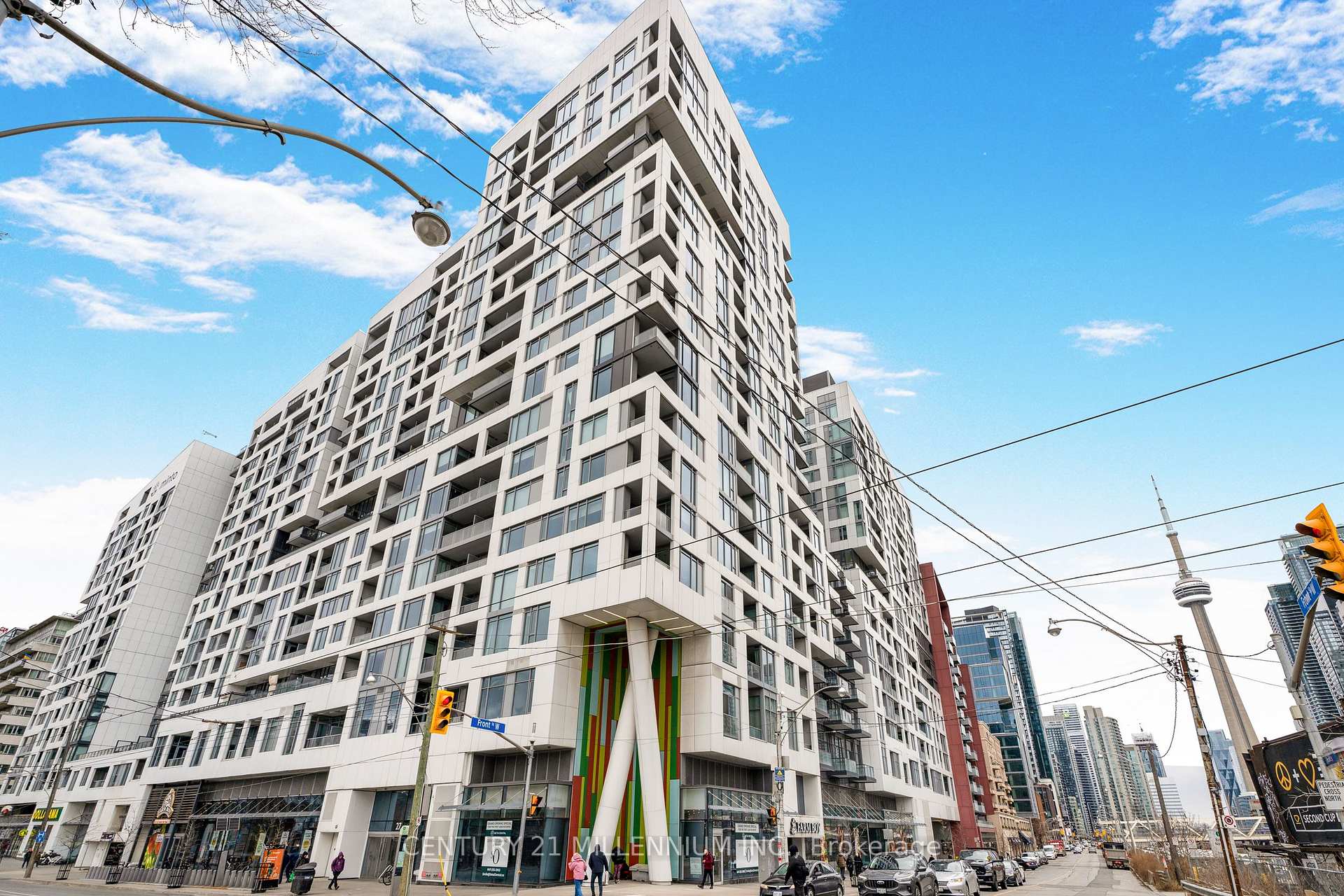 Photo 3 of Unit 1712, 27 Bathurst Street, Toronto, Waterfront Communities — HOMEH