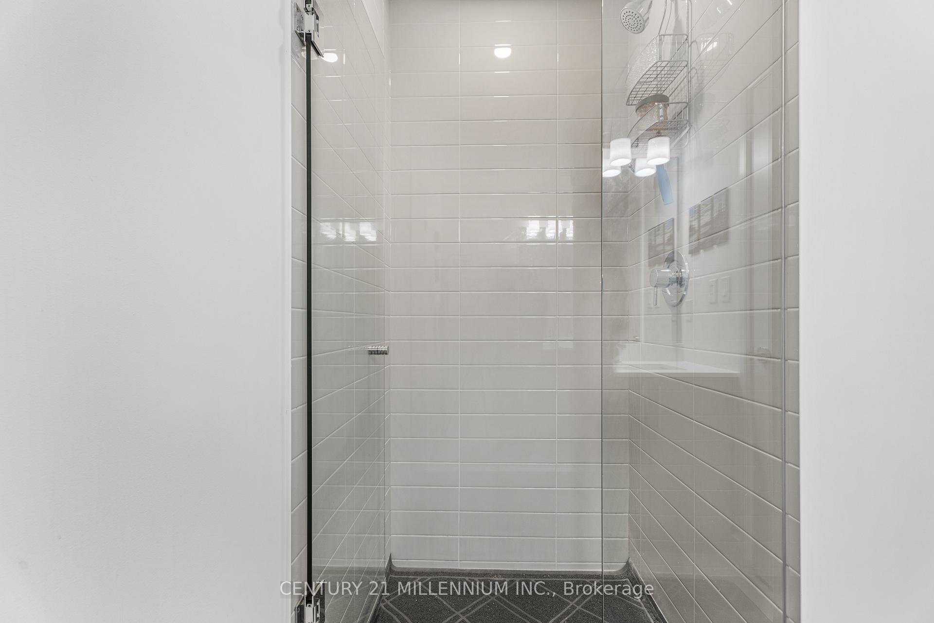 Photo 9 of Unit 1712, 27 Bathurst Street, Toronto, Waterfront Communities — HOMEH