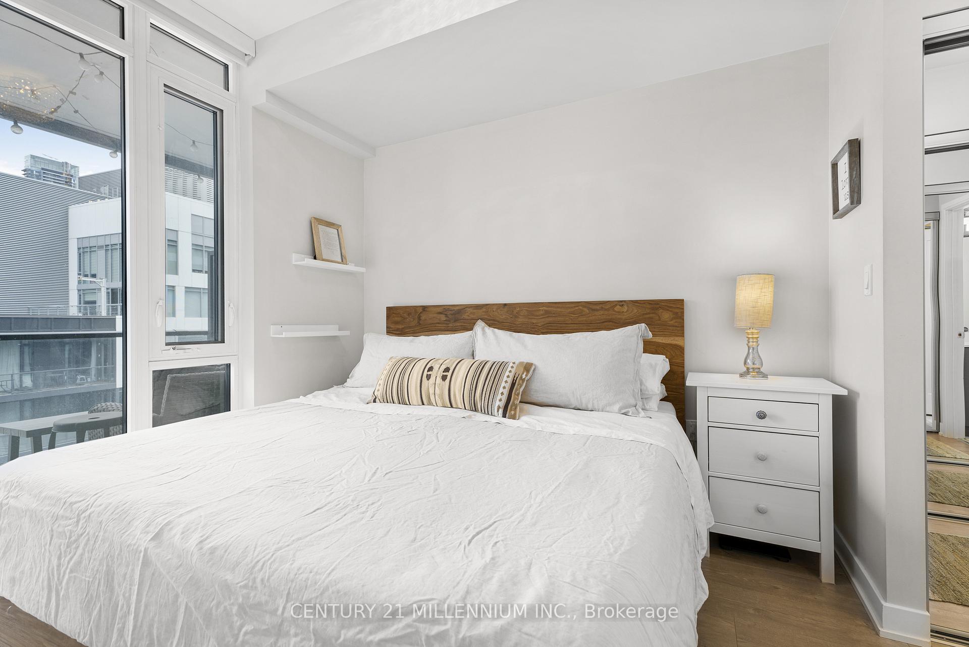 Photo 13 of Unit 1712, 27 Bathurst Street, Toronto, Waterfront Communities — HOMEH