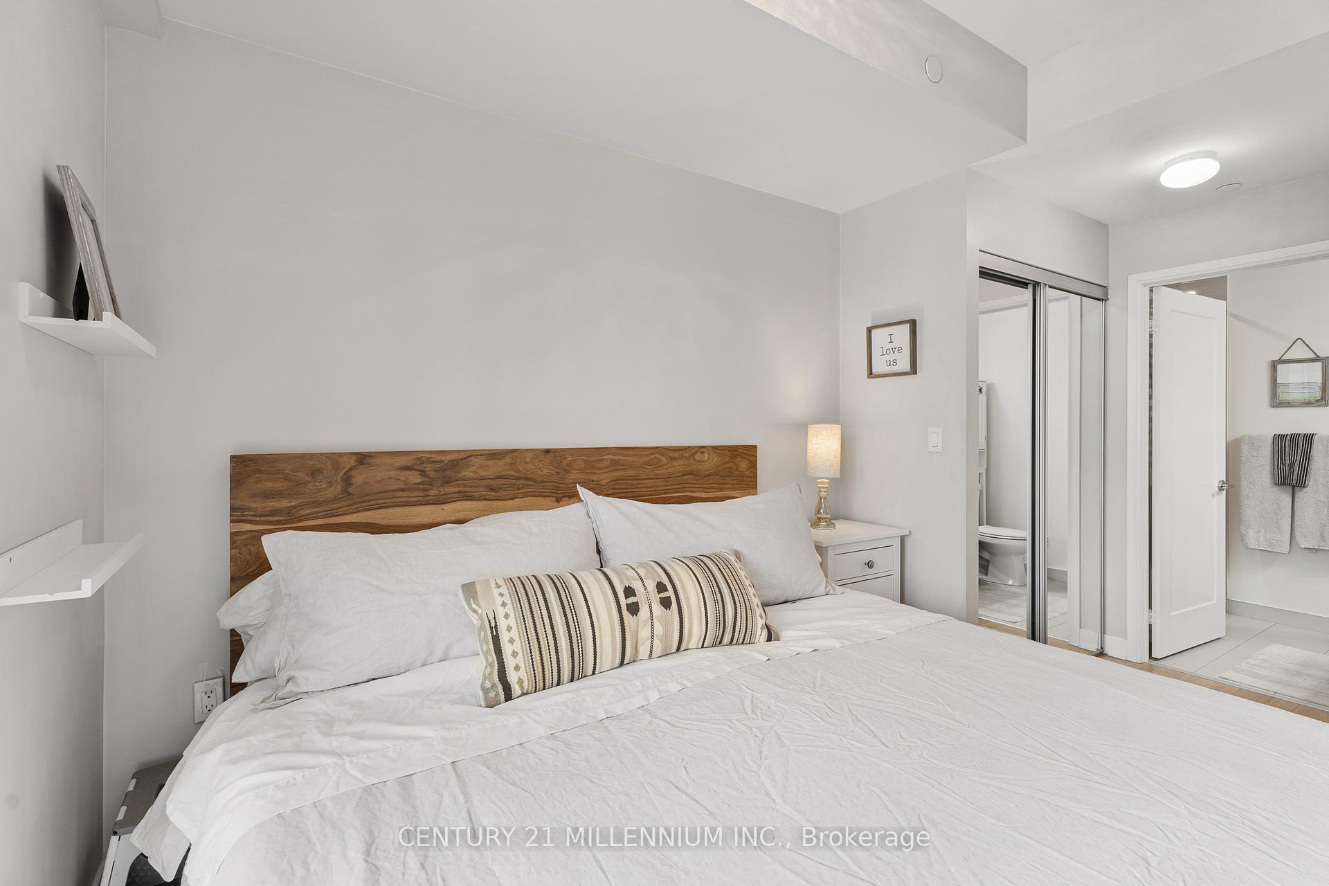 Photo 15 of Unit 1712, 27 Bathurst Street, Toronto, Waterfront Communities — HOMEH