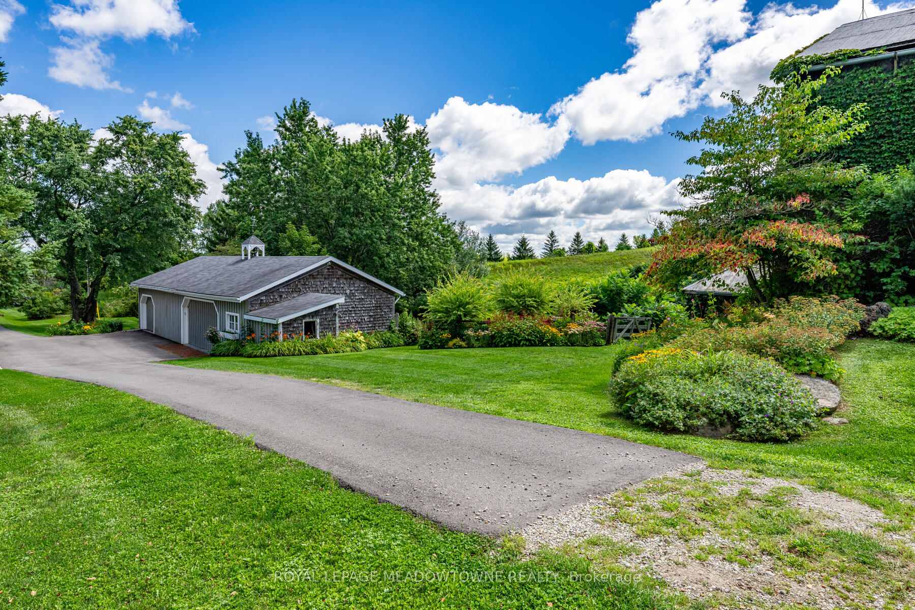 Photo 38 of 5886 Third Line, Erin, Rural Erin — HOMEH