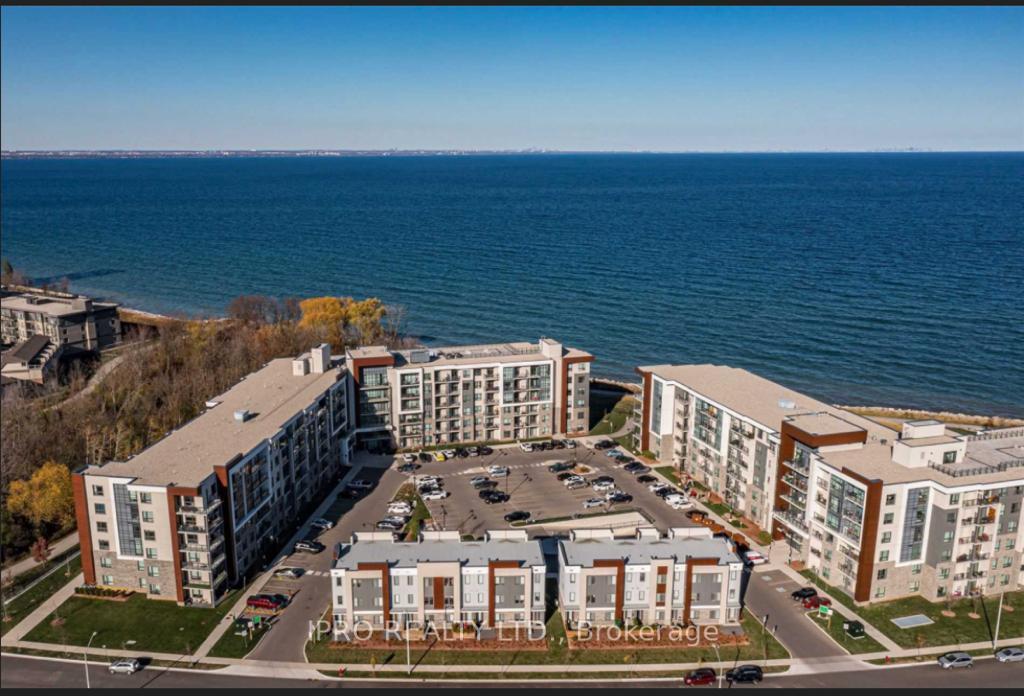 Photo 1 of Unit 8, 115 Shoreview Place, Hamilton, Lakeshore — HOMEH