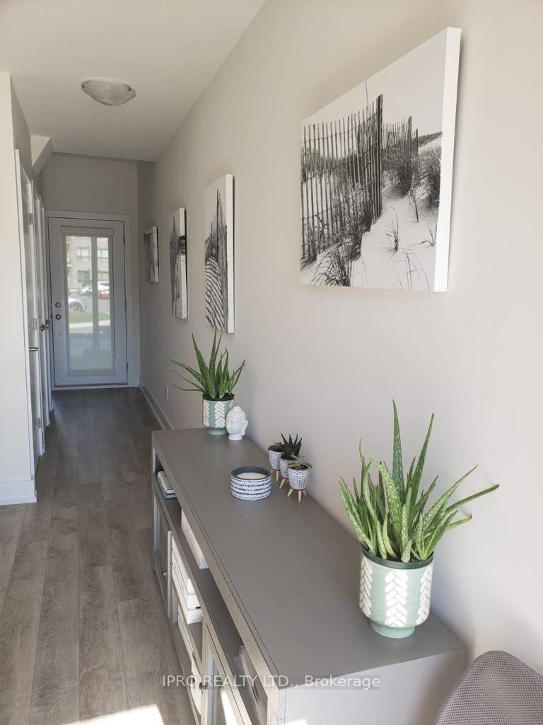 Photo 4 of Unit 8, 115 Shoreview Place, Hamilton, Lakeshore — HOMEH