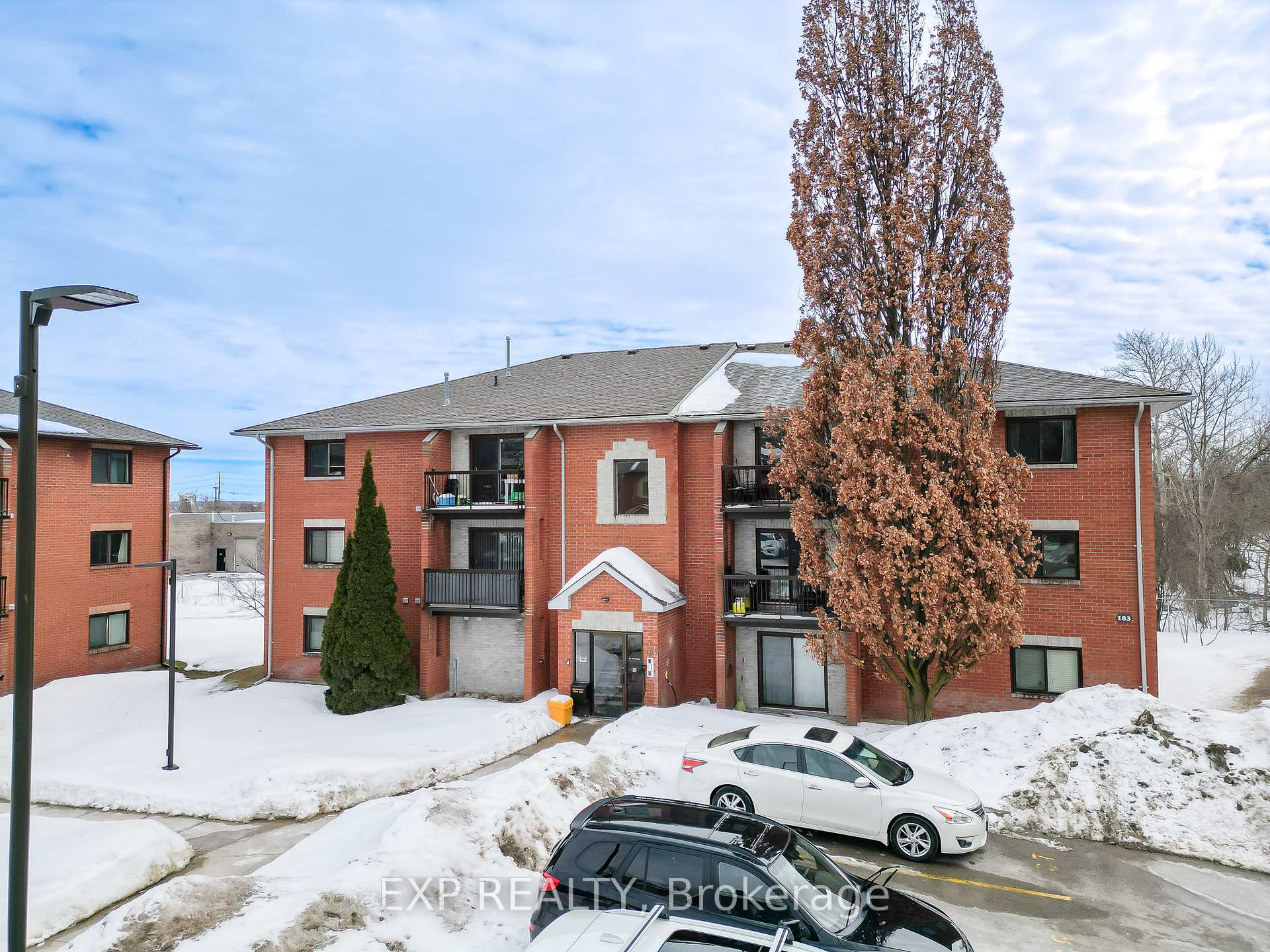 Front of Unit C4, 183 Edgehill Drive