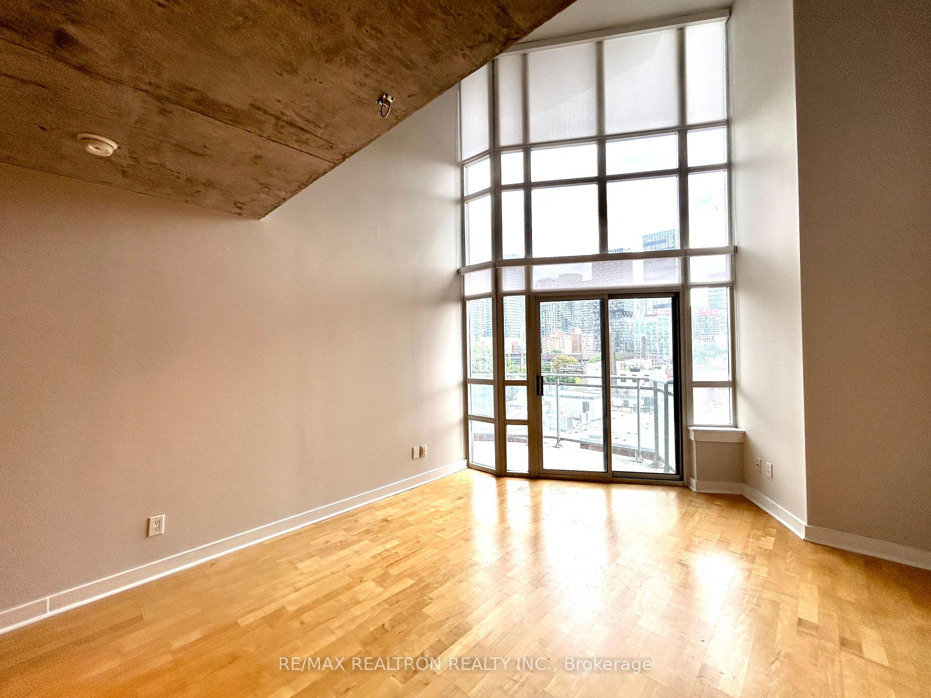 Photo 4 of Unit 609, 255 Richmond Street E, Toronto, Moss Park — HOMEH