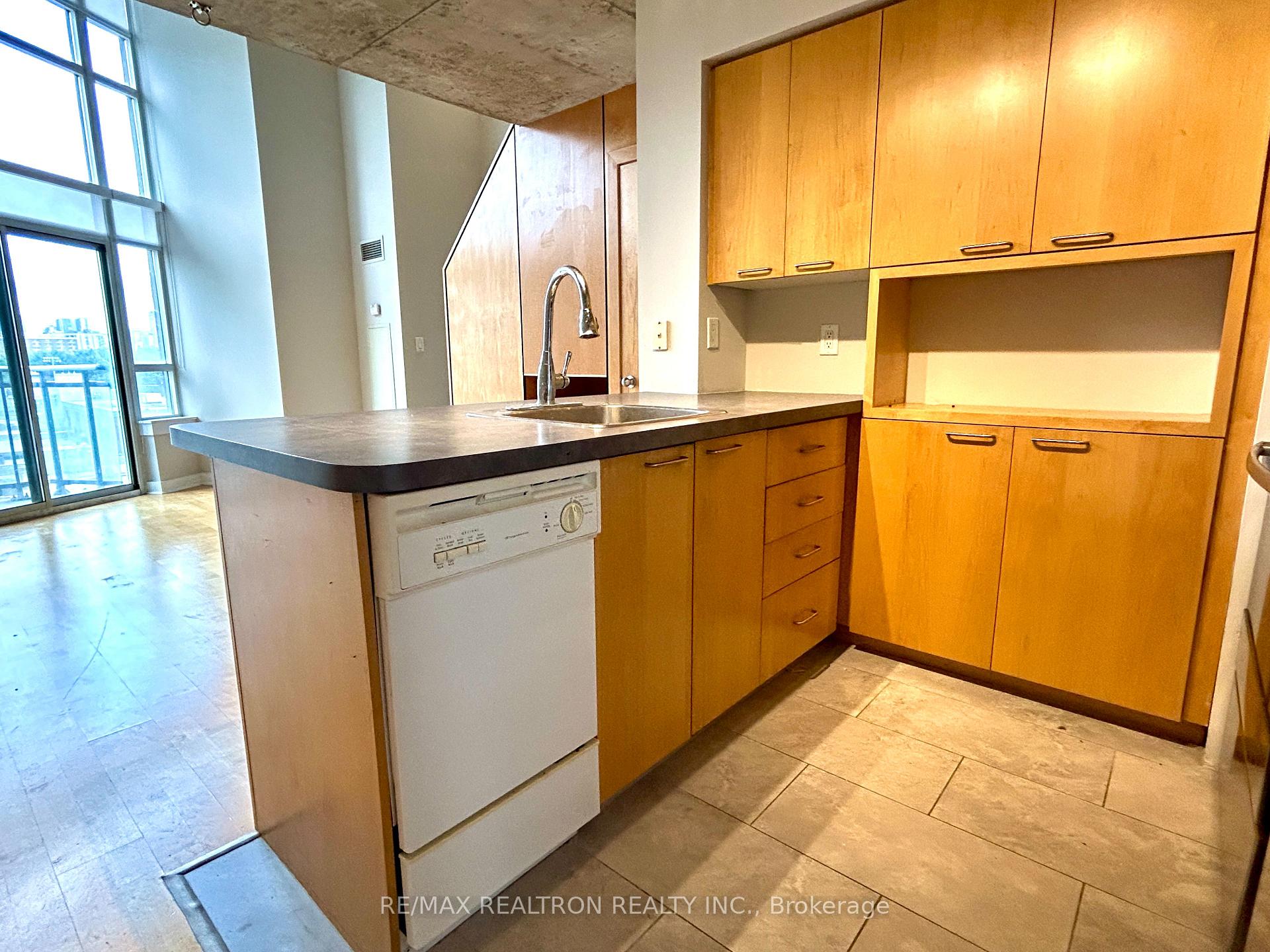 Photo 6 of Unit 609, 255 Richmond Street E, Toronto, Moss Park — HOMEH
