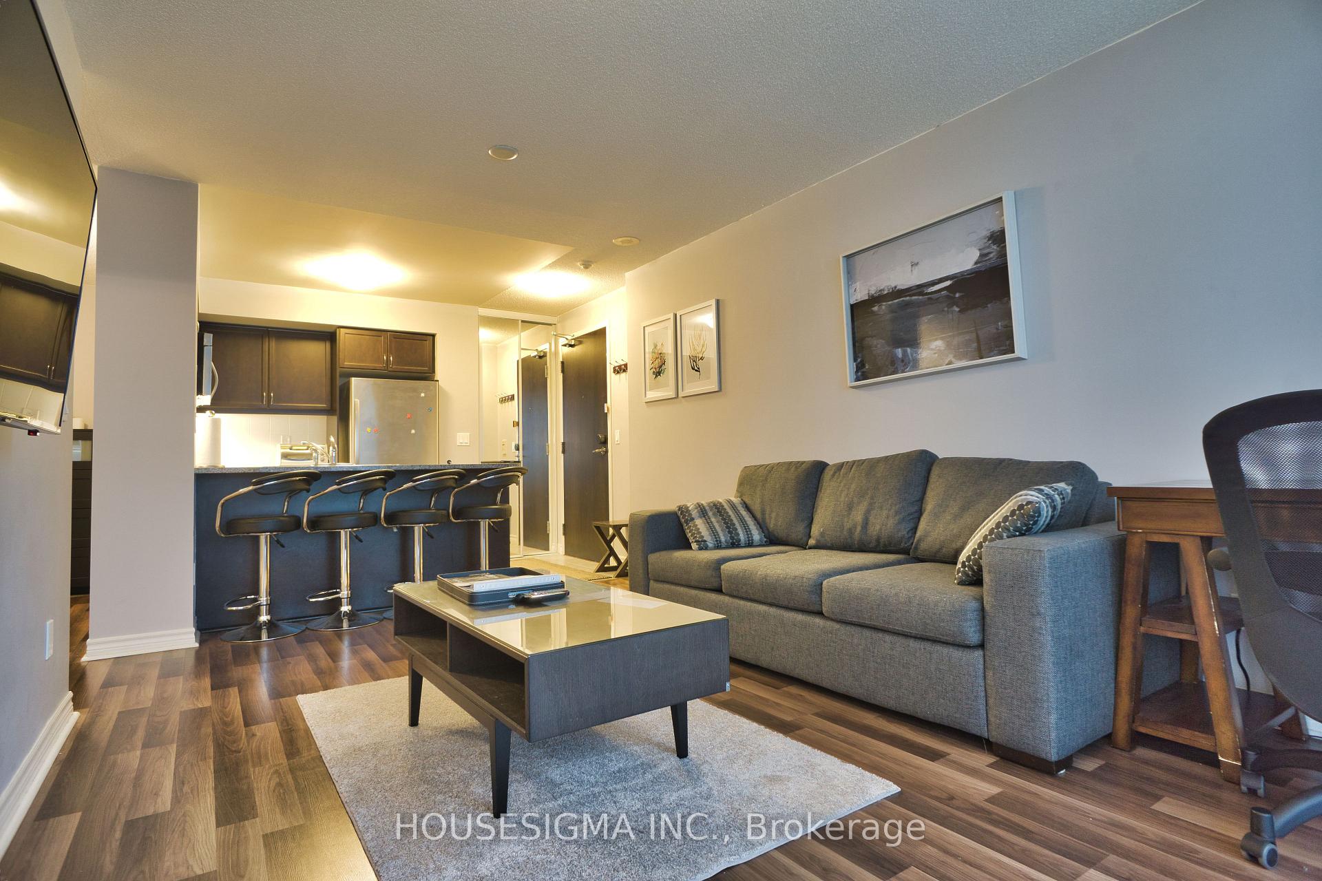 Front of Unit 1507, 19 Grand Trunk Crescent