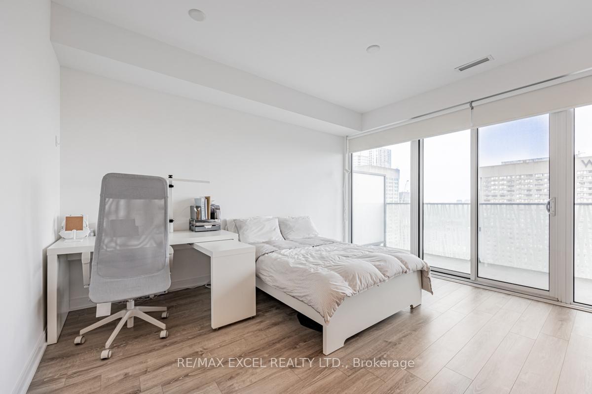 Photo 5 of Unit 3407, 42 Charles Street E, Toronto, Church-Yonge Corridor — HOMEH
