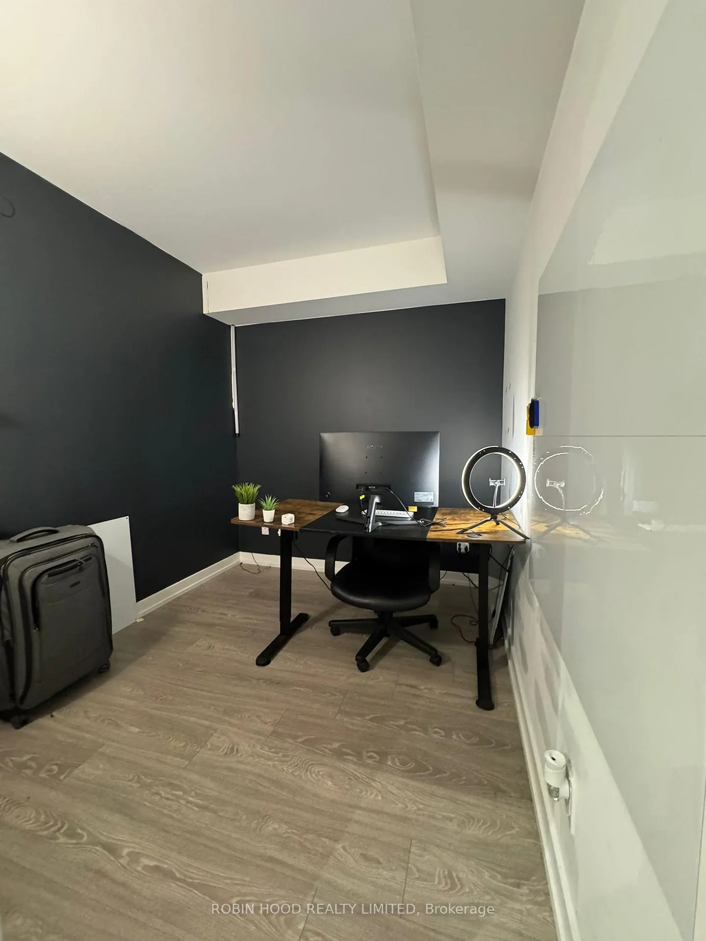 Photo 3 of Unit 1811, 19 Western Battery Road, Toronto, Niagara — HOMEH
