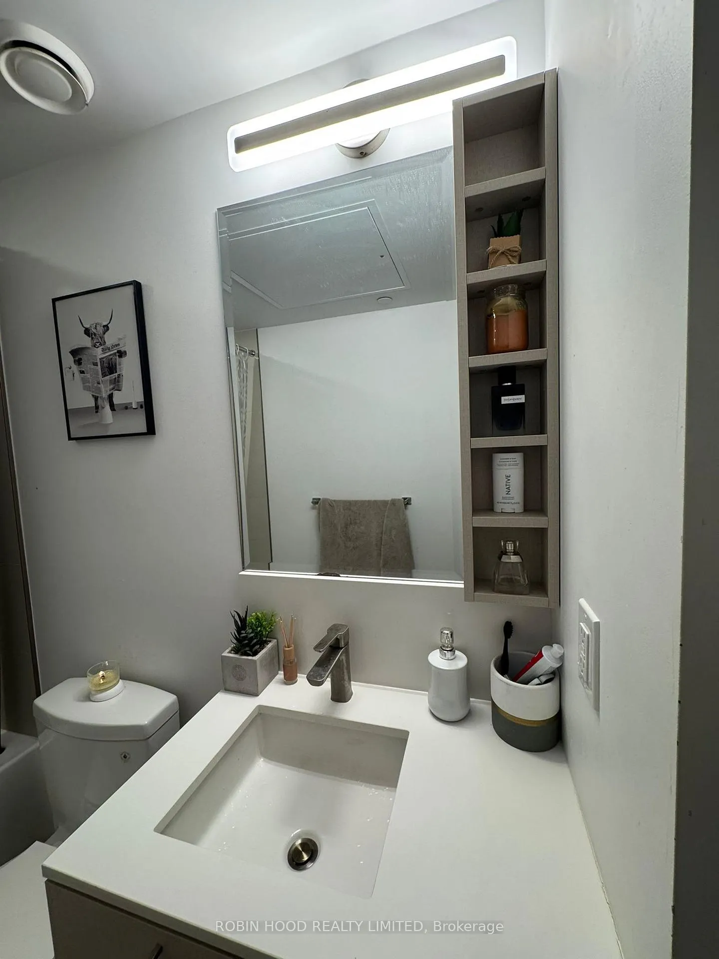Photo 6 of Unit 1811, 19 Western Battery Road, Toronto, Niagara — HOMEH
