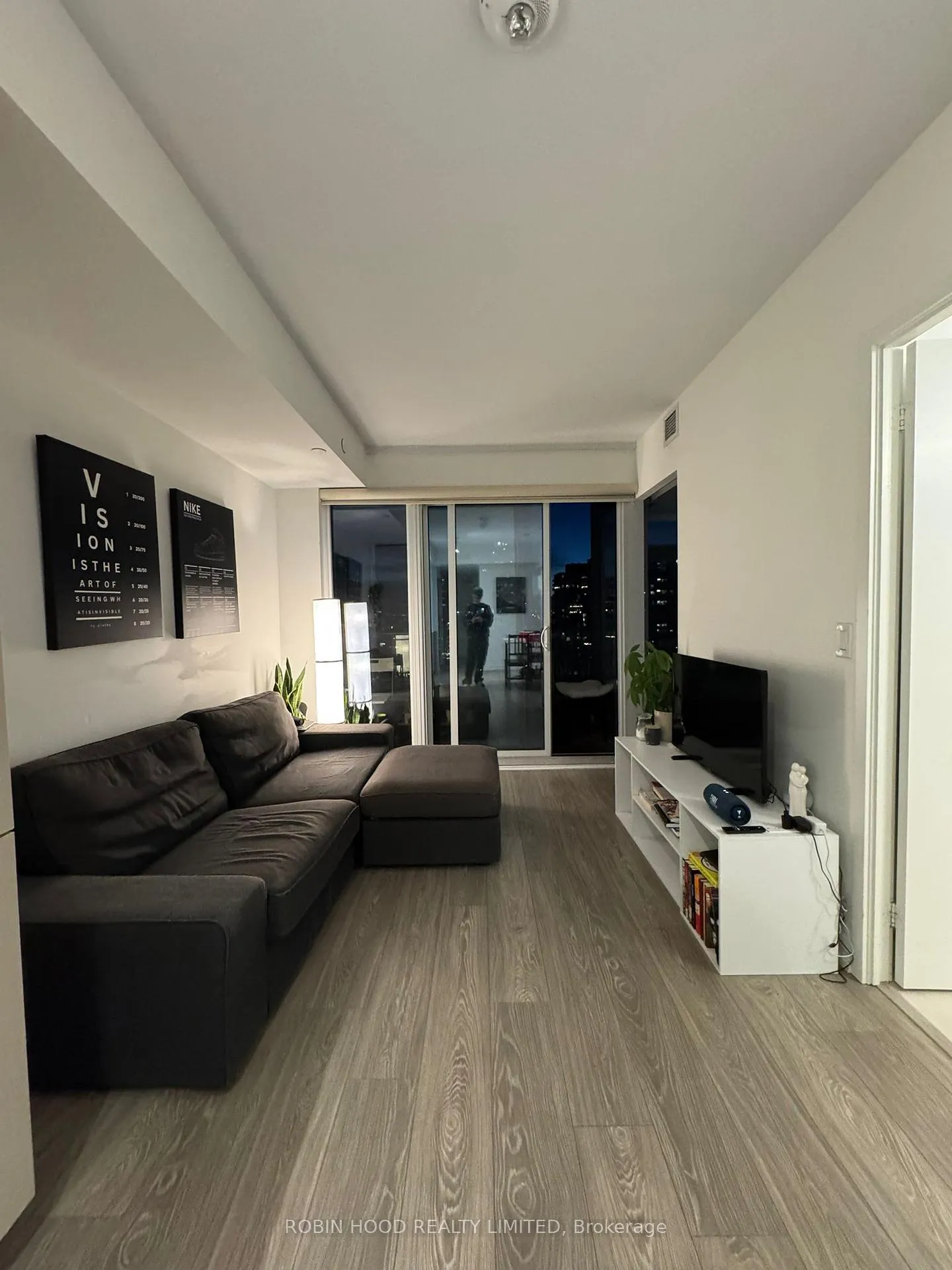 Photo 8 of Unit 1811, 19 Western Battery Road, Toronto, Niagara — HOMEH