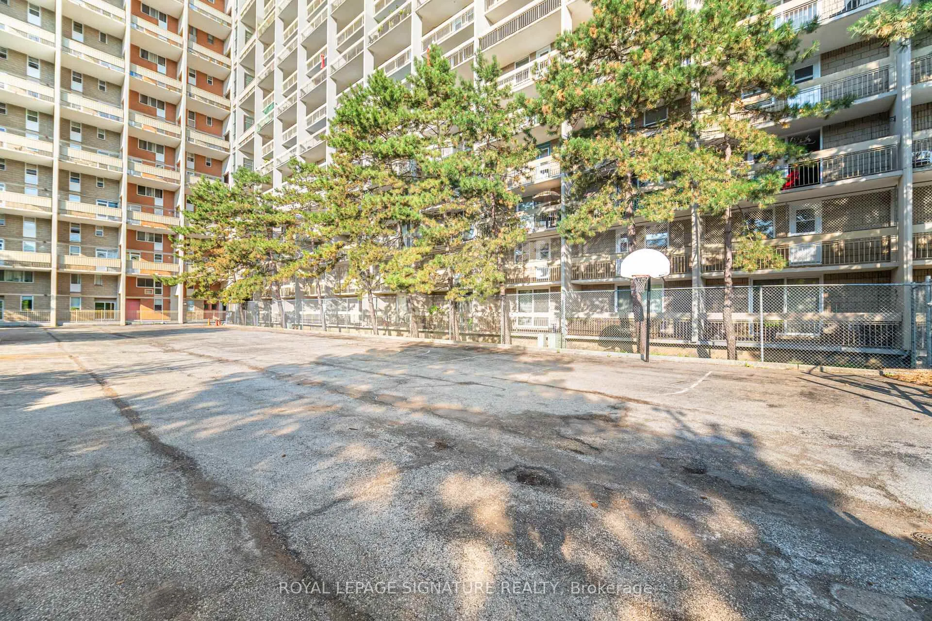 Photo 40 of Unit 447, 350 Quigley Road, Hamilton, Vincent — HOMEH