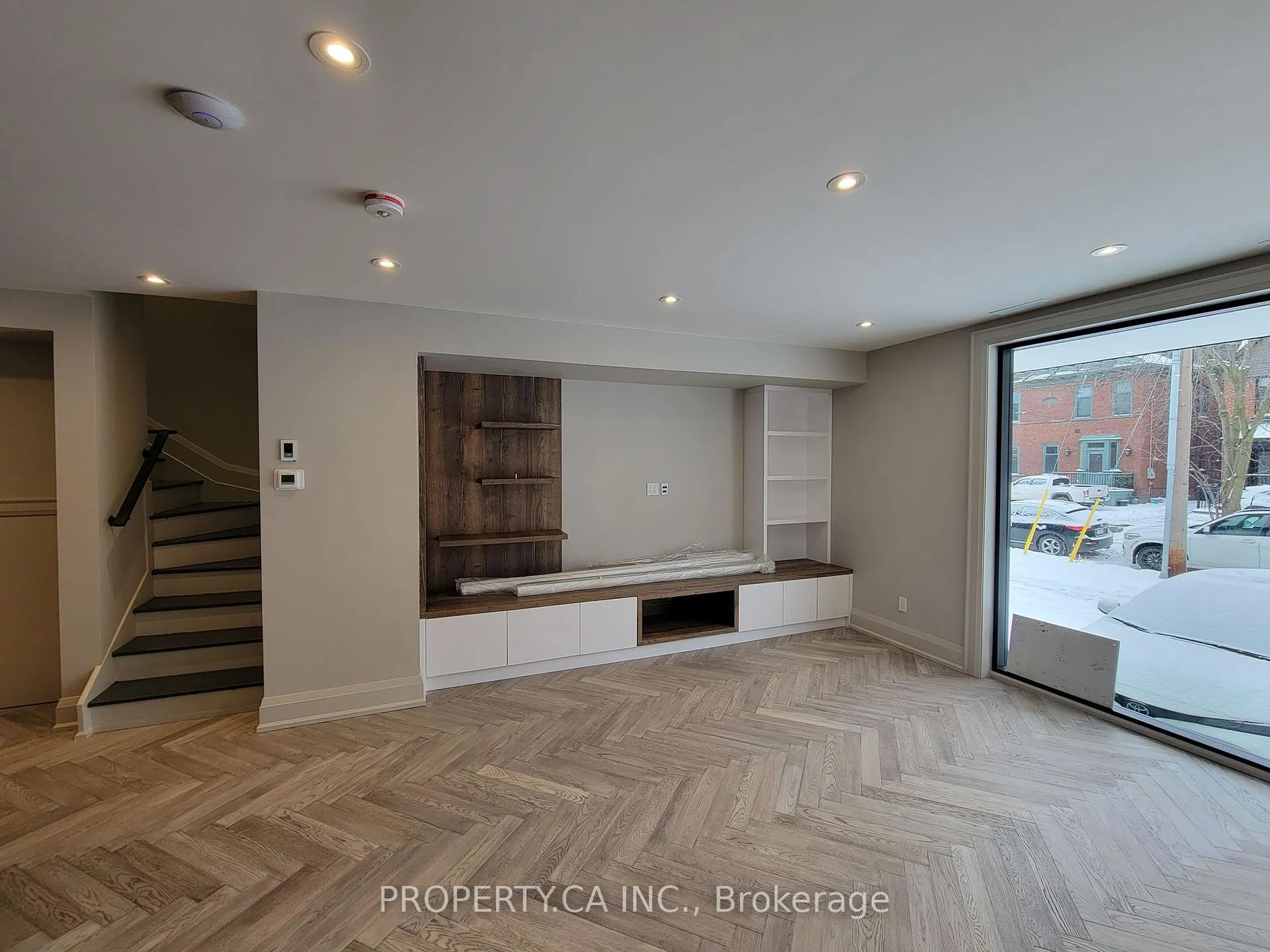 Front of Unit 6, 47 Madison Avenue