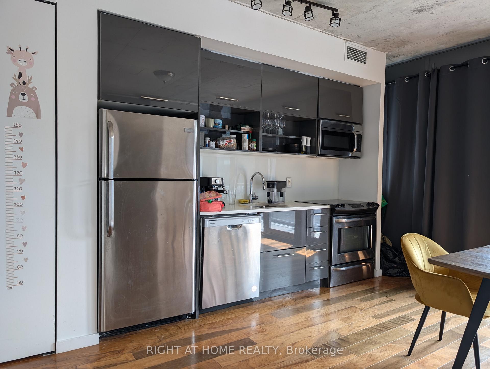 Photo 1 of Unit 618, 32 Trolley Crescent, Toronto, Moss Park — HOMEH