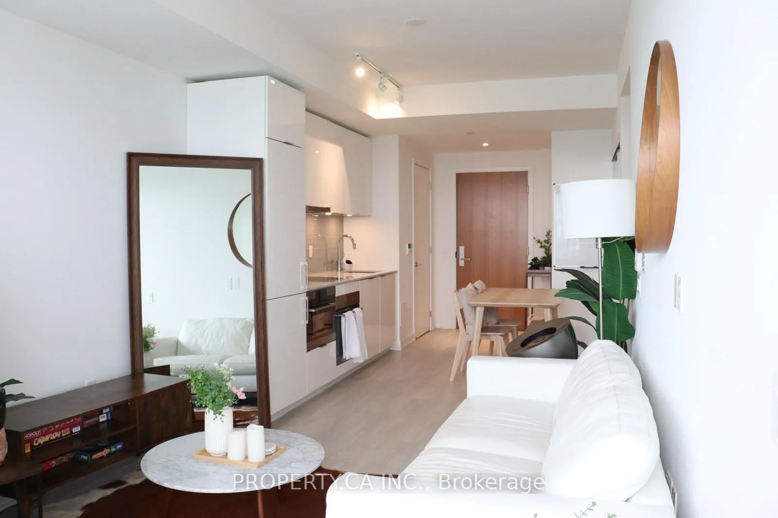 Photo 2 of Unit 3401, 15 Queens Quay E, Toronto, Waterfront Communities — HOMEH