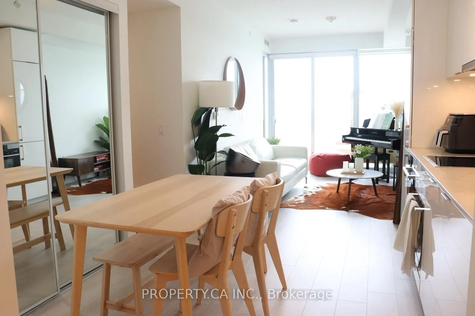 Photo 3 of Unit 3401, 15 Queens Quay E, Toronto, Waterfront Communities — HOMEH