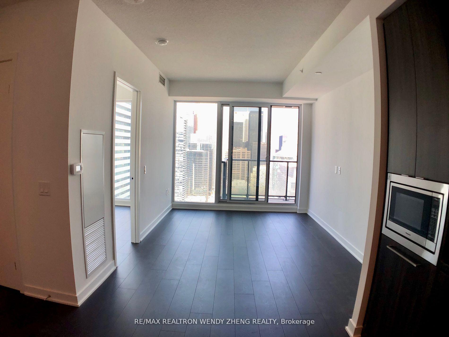 Photo 4 of Unit 4209, 125 Blue Jays Way, Toronto, Waterfront Communities — HOMEH