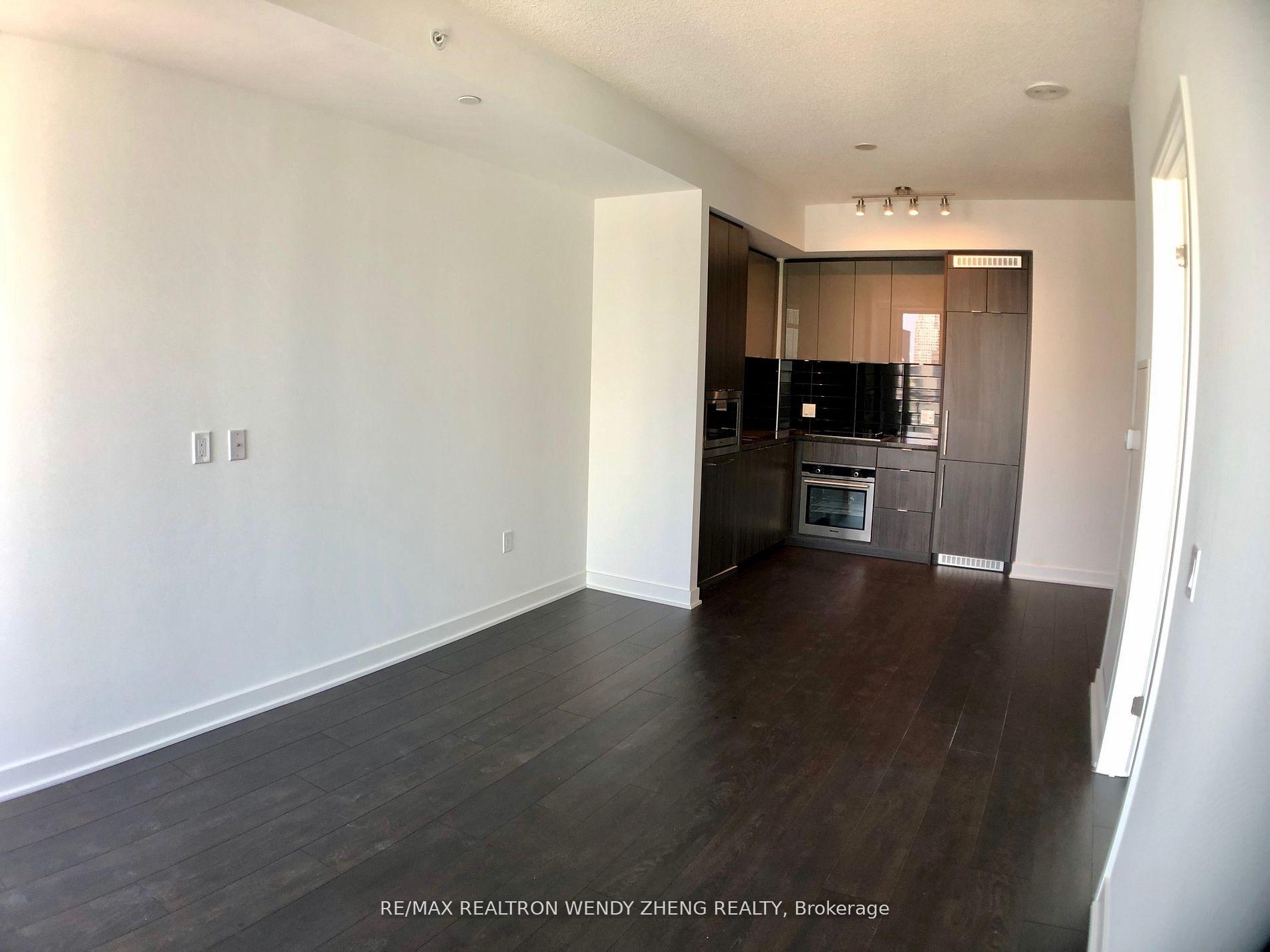 Photo 6 of Unit 4209, 125 Blue Jays Way, Toronto, Waterfront Communities — HOMEH