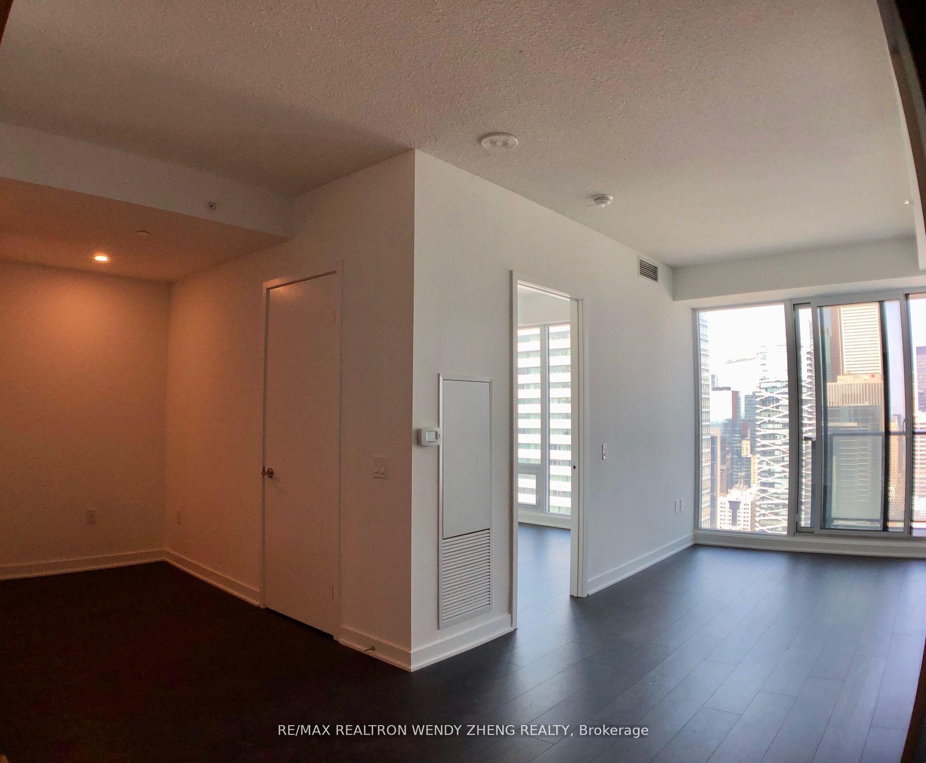 Photo 10 of Unit 4209, 125 Blue Jays Way, Toronto, Waterfront Communities — HOMEH