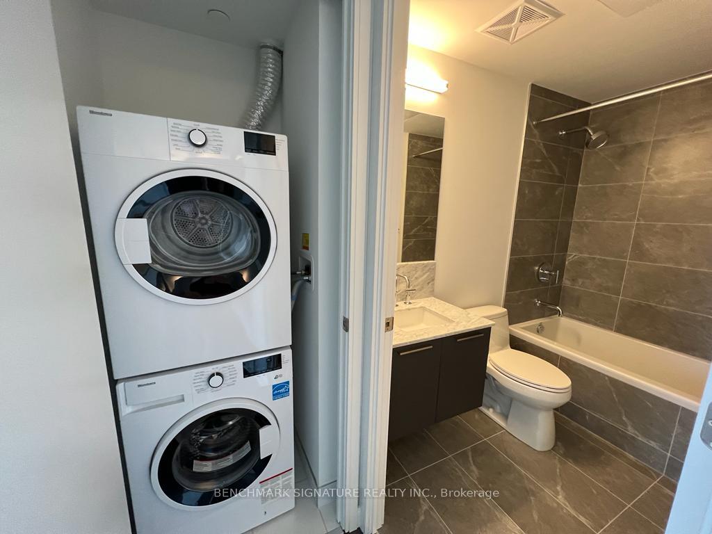 Photo 3 of Unit 1904, 3 Gloucester Street, Toronto, Church-Yonge Corridor — HOMEH