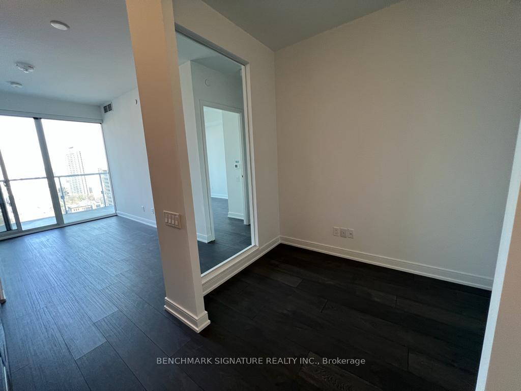 Photo 8 of Unit 1904, 3 Gloucester Street, Toronto, Church-Yonge Corridor — HOMEH