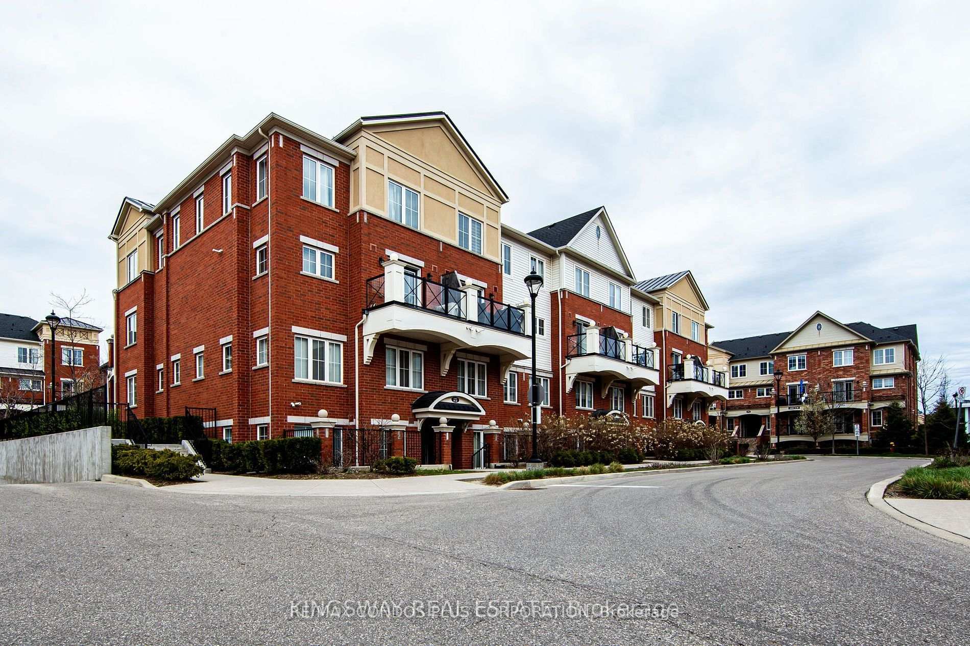Front of Unit 21, 2488 Post Road